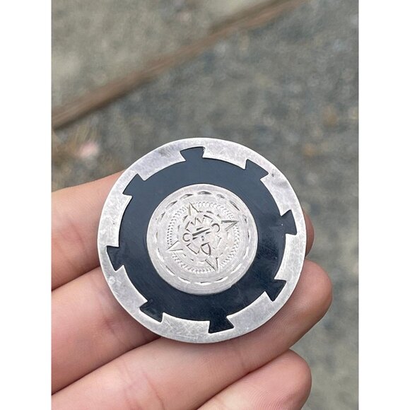 Vintage Sterling Silver Mayan Calendar Brooch - Picture 2 of 4